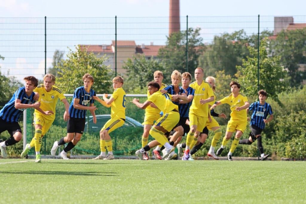 Tule kehittämään sinimustia huippuja – FC Inter etsii P18-päävalmentajaa