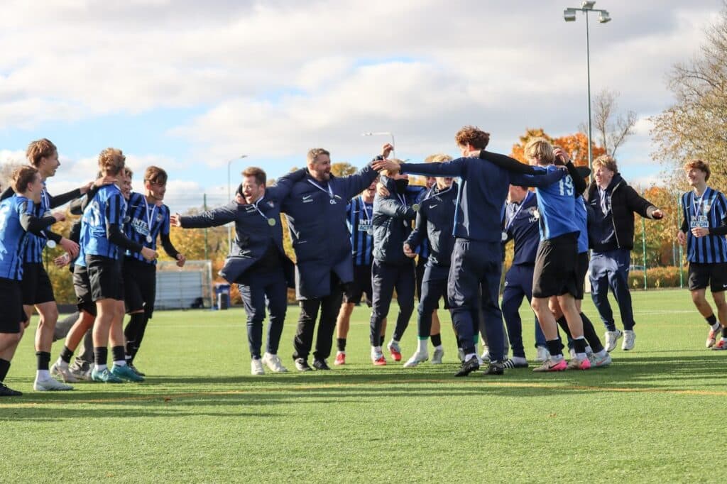 Interin B1-joukkue saavutti historiallisen P17 SM-hopean