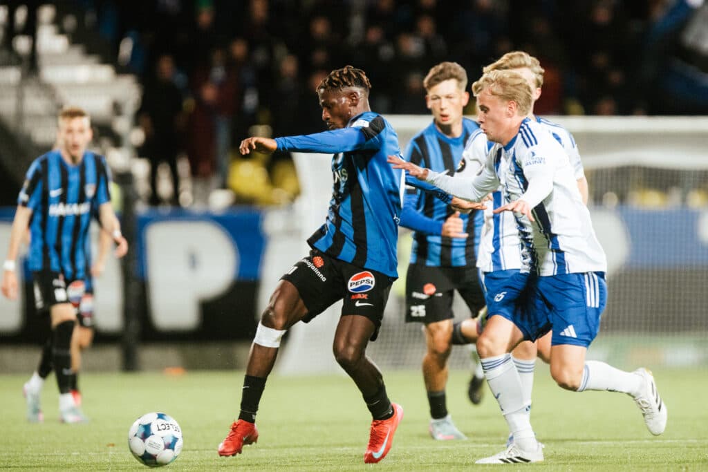 Keskiviikkona panoksena paikka sarjan kärjessä