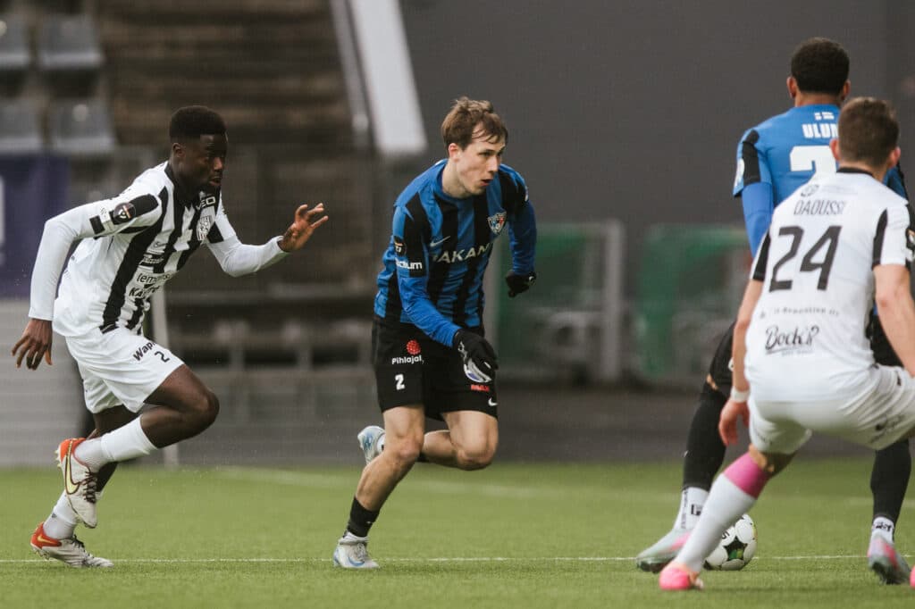 Maanantaina Veritas Stadionilla taistellaan isoista pisteistä